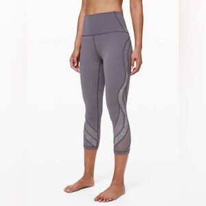 Lululemon Wunder Under Crop 21” *Lace- Size 8
